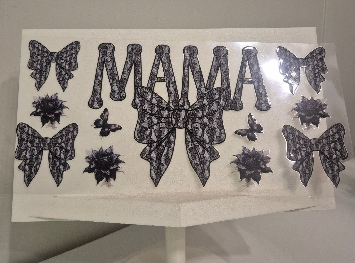 Mama and bows